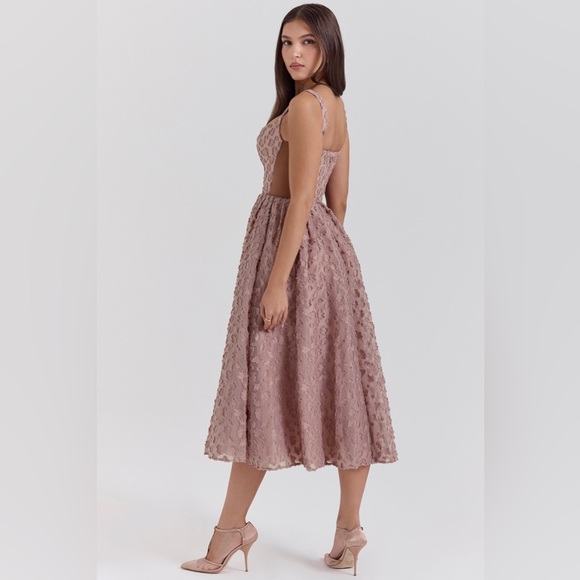 House of CB Lovely French Rose Jacquard Sweetheart Neckline Midi Dress - Picture 6 of 10